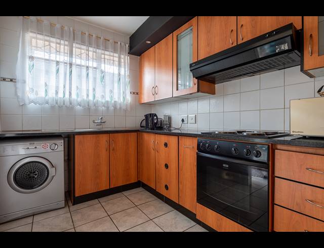 2 BEDROOM APARTMENT FOR SALE IN HADDON